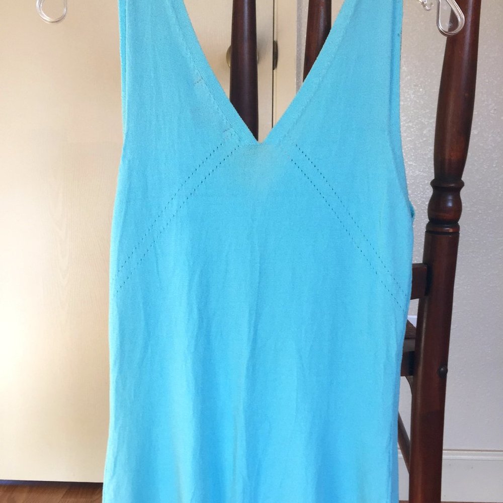 BORDEAUX – Lightweight aqua V-neck Rayon Stretch Knit - L